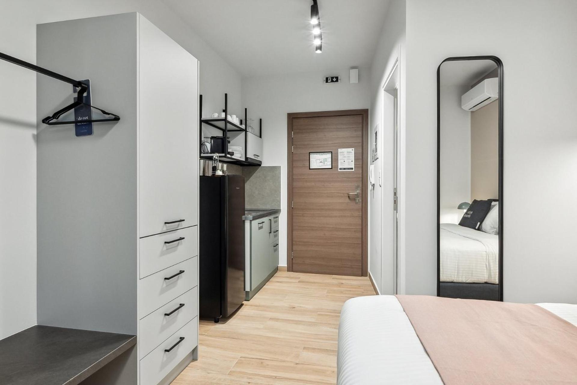 Limehome Athens Solonos City Center Exterior photo