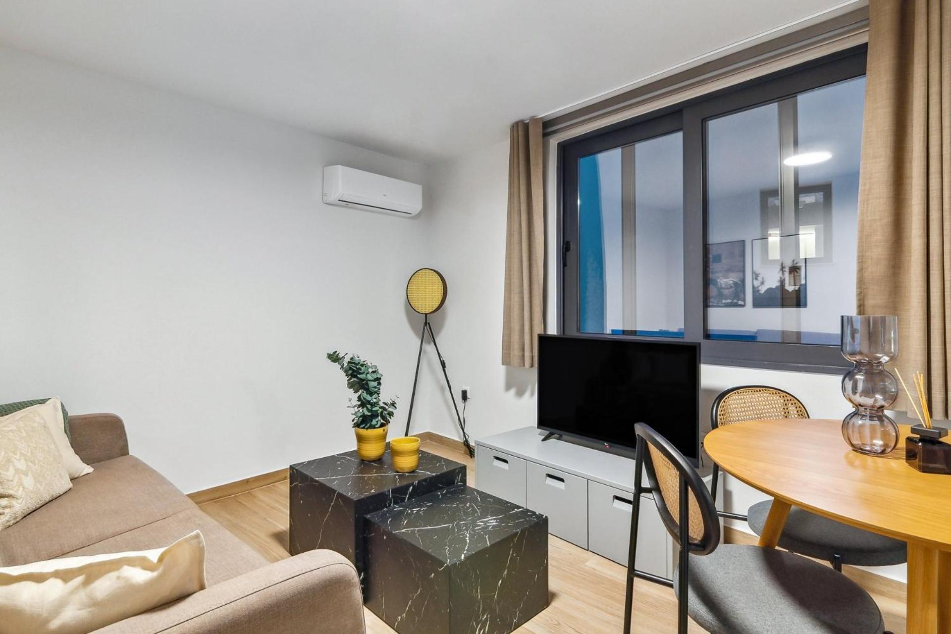 Limehome Athens Solonos City Center Room photo