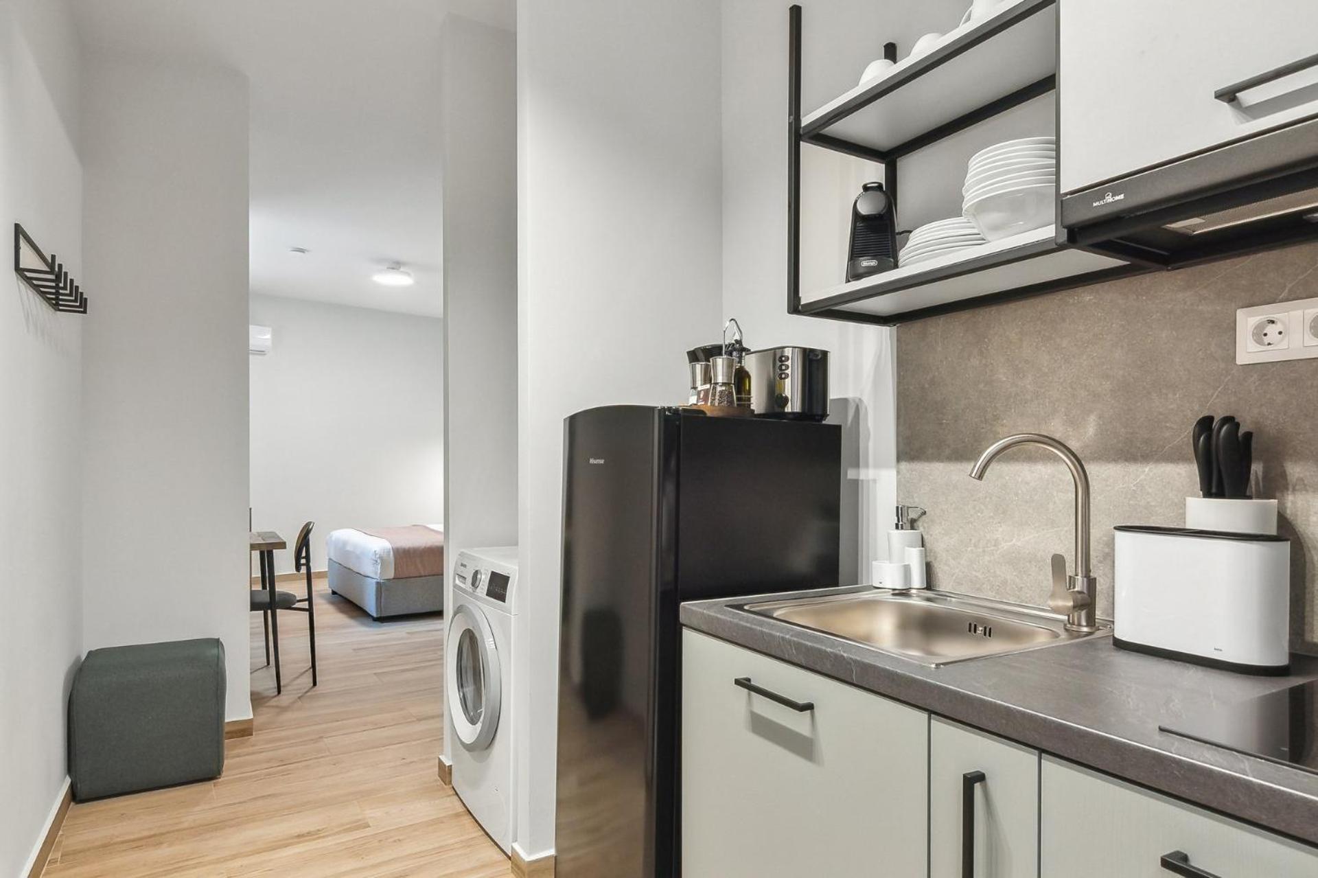 Limehome Athens Solonos City Center Room photo